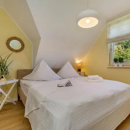 With 1 Bedroom Holiday home Prerow
